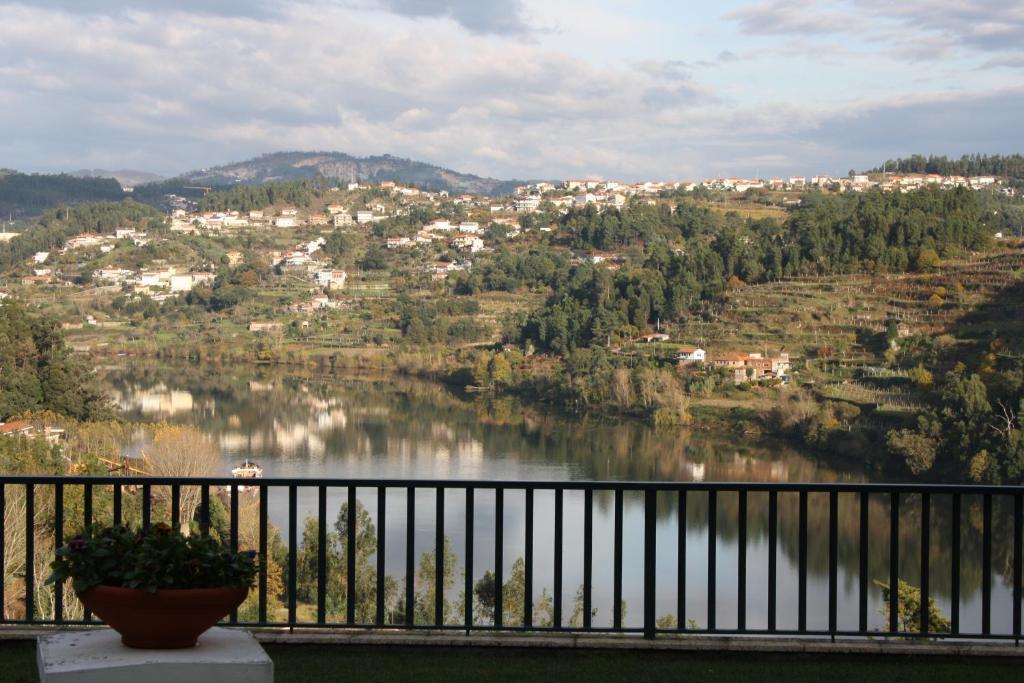 Отель Quinta De Santa Cruz Канелас Экстерьер фото